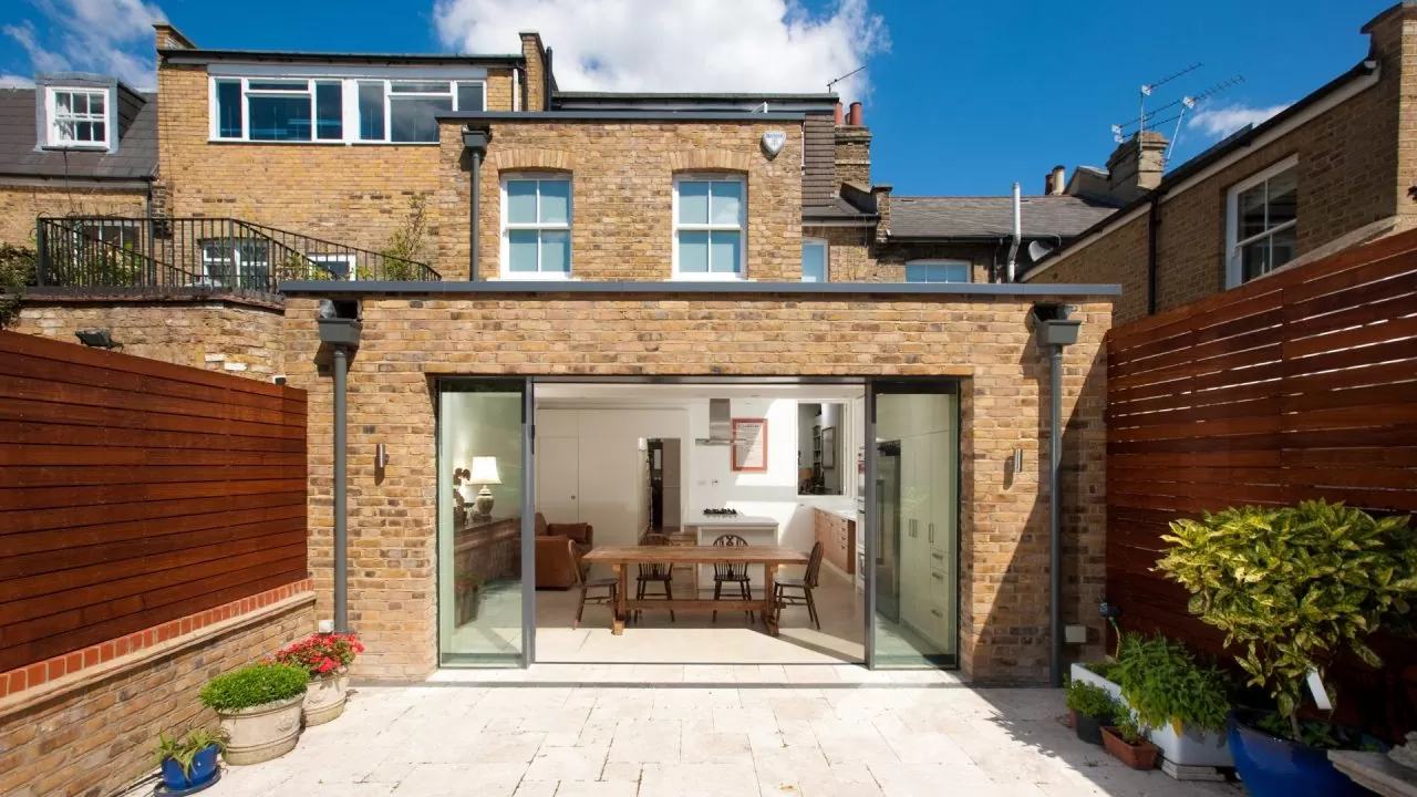 Modern Rear House Extensions That Blend Indoor and Outdoor Living